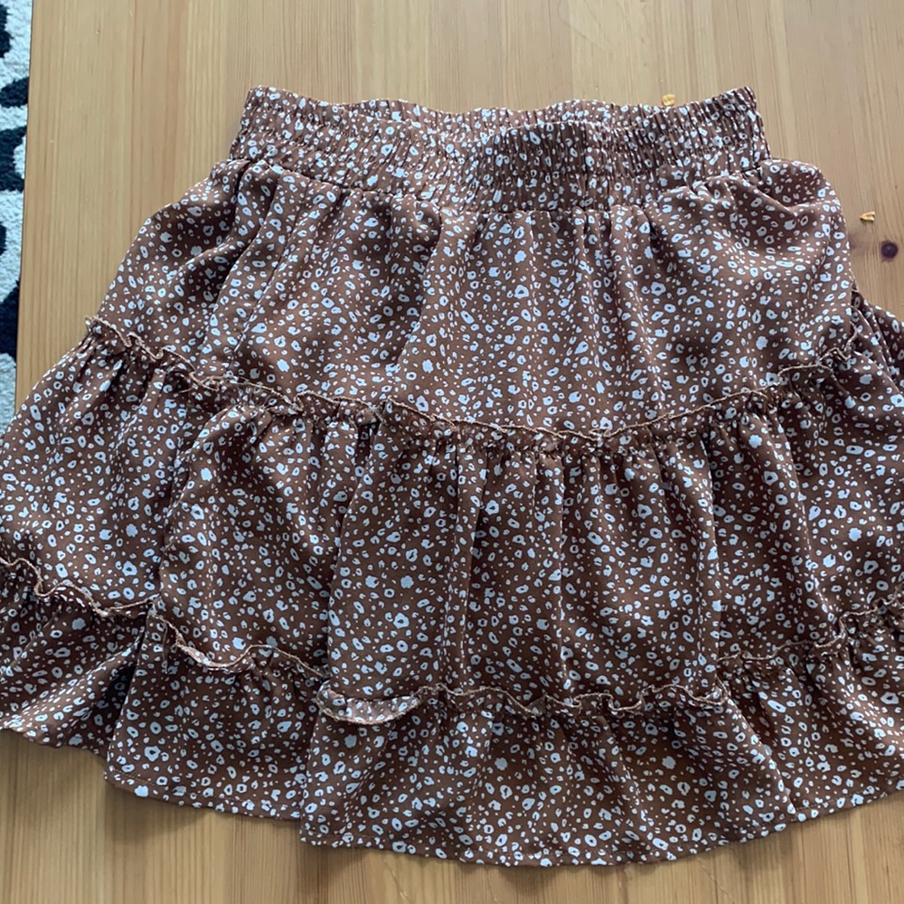 brown skirt with print
